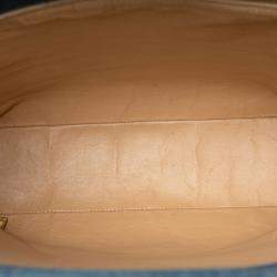 مملوكة مسبقًا Chanel Blue CC Chocolate Bar Denim Tote