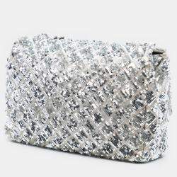 مملوكة مسبقًا Chanel Silver Medium Satin Seasonal Sequin Flap
