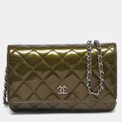 Pre Owned حقيبة شانيل كلاسيك بجلد لامع مبطن أخضر زيتوني