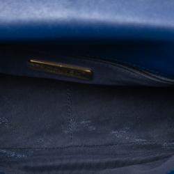 Pre Owned حقيبة شانيل بلو شانيل وسط جلد خروف 19 فلاب