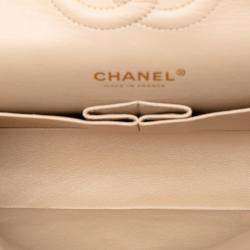 مملوكة مسبقًا حقيبة شانيل كلاسيك متوسطة جلد الخروف بني مزدوجة الغطاء