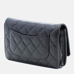 مملوكة مسبقًا Chanel Black CC Quilted Caviar Wallet on Chain