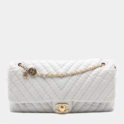 Pre Owned Chanel White Jumbo Chevron Calfskin Surpique Flap