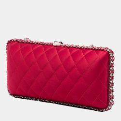 Pre Owned حقيبة شانييل كلاتش بحزام سلسلة من الساتان الوردي المبطن بحزام 