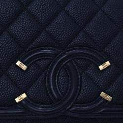 مملوكة مسبقًا حقيبة فلاب شانيل كافيار سي سي فيليغري وسط سوداء