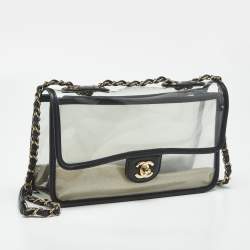 مملوكة مسبقًا حقيبة كتف شانيل بي في سي وجلد أسود/ شفاف ساند باي ذا سي كلاسيك بقلاب