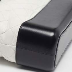 Pre Owned حقيبة هوبو شانيل غابرييل جلد قديم مبطن بيج / أسود متوسط الحجم