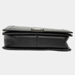 مملوكة مسبقًا Chanel Black Large Quilted Lambskin Boy Flap