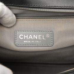 مملوكة مسبقًا Chanel Black Large Quilted Lambskin Boy Flap