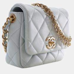 مملوكة مسبقًا Chanel Blue Mini CC Quilted Lambskin Logo Chain Flap