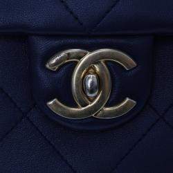 Pre Owned Chanel Blue Quilted Lambskin A Real Catch Flap