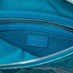 Pre Owned Chanel Blue Medium Quilted Iridescent Lambskin O Case Clutch