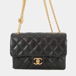 Pre Owned حقيبة شانييل ماتلاسيه فالاب صغيرة جلد أسود