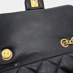 مملوكة مسبقًا حقيبة شانييل ماتلاسيه فالاب صغيرة جلد أسود