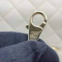 Pre Owned Chanel Coco Handle White Caviar Leather Size 29