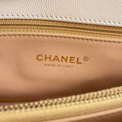 Pre Owned Chanel Coco Handle White Caviar Leather Size 29