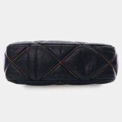 مملوكة مسبقًا Chanel Black Medium Lambskin 19 Flap