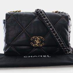 مملوكة مسبقًا Chanel Black Medium Lambskin 19 Flap