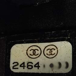 مملوكة مسبقًا Chanel Camelia Crystals Black Embossed Leather Zip Clutch