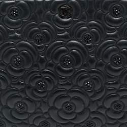 مملوكة مسبقًا Chanel Camelia Crystals Black Embossed Leather Zip Clutch
