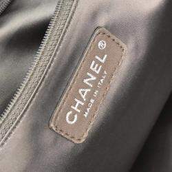 Pre Owned Chanel Black Lambskin Mademoiselle Lock Handbag