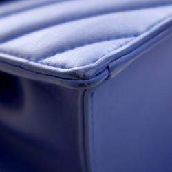 مملوكة مسبقًا Chanel Blue Small Chevron Calfskin Envelope Flap