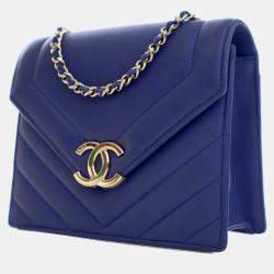 مملوكة مسبقًا Chanel Blue Small Chevron Calfskin Envelope Flap