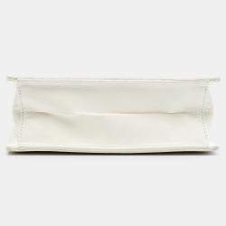 Pre Owned Chanel White Quilted Lambskin Delivery Cutout Handle Bag