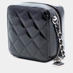 Pre Owned Chanel Black CC Quilted Patent Diamond Resin Clutch With Chain