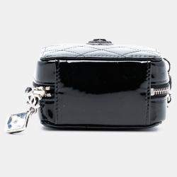 Pre Owned Chanel Black CC Quilted Patent Diamond Resin Clutch With Chain