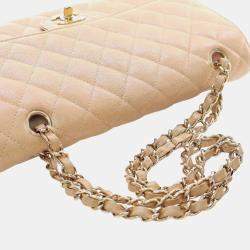 مملوكة مسبقًا حقيبة شانيل بني كافيار متلألئة كلاسيكية متوسطة مزدوجة الطية