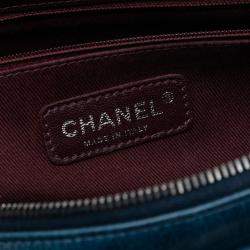 Pre Owned حقيبة شانيل فلاب بلون أزرق متوسط من جلد العجل وعمرها مزدوج اللون