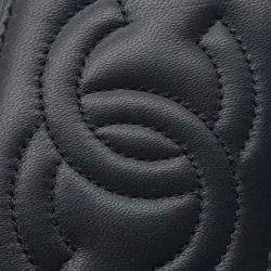 Pre Owned حقيبة شانيل فانيتي CC صغيرة مبطنة جلد حملان سوداء بسلسلة