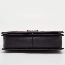 Pre Owned حقيبة شانيل بوي كبيرة جلد مبطن بيج بقلّاب