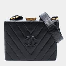 Pre Owned حقيبة شانيل أسود سي سي مغلفة بشكل شيفرون جلد الحمل صندوق كروس بودي