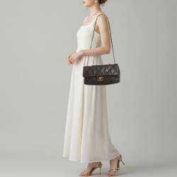 Pre Owned حقيبة شانيل كلاسيك شرق/غرب جلد كافيار مبطن بخياطة وحشية سوداء قلاب