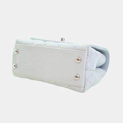 Pre Owned حقيبة شانيل زرقاء صغيرة جدًّا قزحية جلد كافيار قوس قزح CC كوكو بمقبض علوي