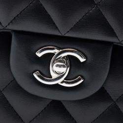 Pre Owned حقيبة شانيل كلاسيك جلد حمل أسود جامبو بقلب مزدوج