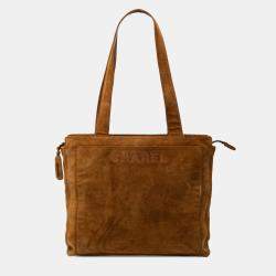 Pre Owned حقيبة يد شانيل توت بسحاب بشعار السويد البني