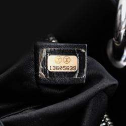 مملوكة مسبقًا حقيبة يد شانيل غراند شوبينغ جلد كافيار أسود