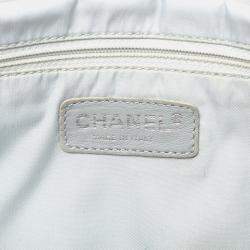 مملوكة مسبقًا Chanel Large Bicolor Quilted Coated Canvas Paris Biarritz Tote