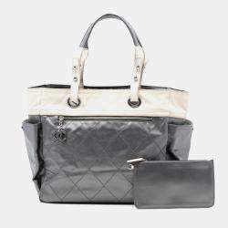 مملوكة مسبقًا Chanel Large Bicolor Quilted Coated Canvas Paris Biarritz Tote