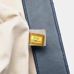 مملوكة مسبقًا Chanel Blue CC Quilted Patent Timeless Clutch