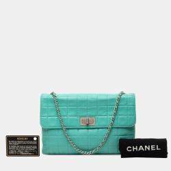 Pre Owned Chanel Blue Chocolate Bar Lambskin Reissue 2.55 Chain Handbag