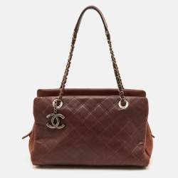 مملوكة مسبقًا Chanel Diamond Embossed Large Burgundy Leather CC Zip Shopping Tote