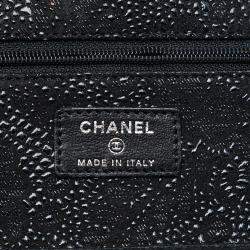 مملوكة مسبقًا Chanel Black CC Lace Overlay Goatskin Wallet On Chain