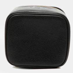 مملوكة مسبقًا حقيبة شانيل فانيتي كافيار CC سوداء