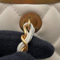 Pre Owned Chanel Chain shoulder Bag White Lambskin