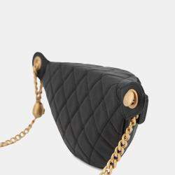 Pre Owned حقيبة شانيل سلسة كروس بودي شعار القلب سي سي ماتيلس جلد كافيار أسود