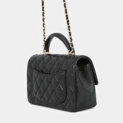 Pre Owned حقيبة شانيل قلاب صغير بمقبض علوي مطراز من جلد الحملان الأسود